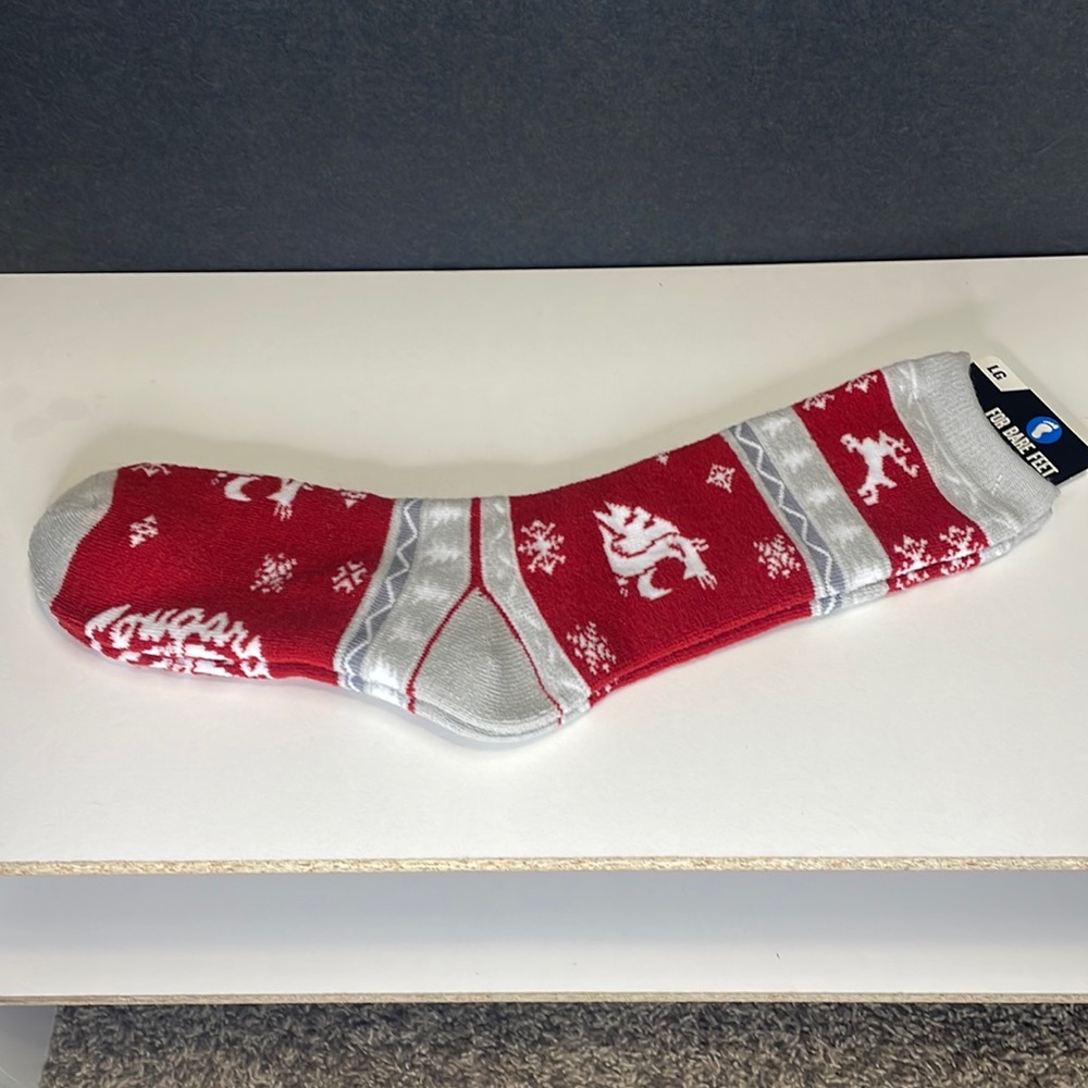 Washington State Cougars Xmas socks. Size large. NWT